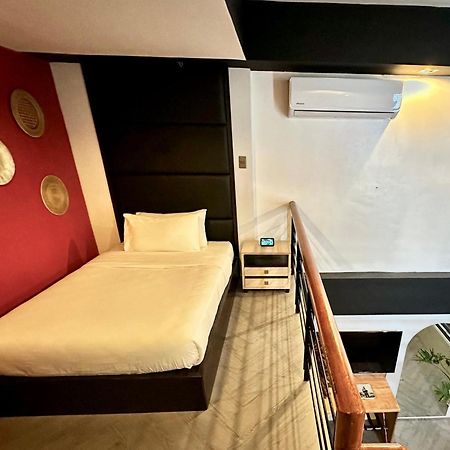 Havitat Boutique Hotel Makati City Екстериор снимка